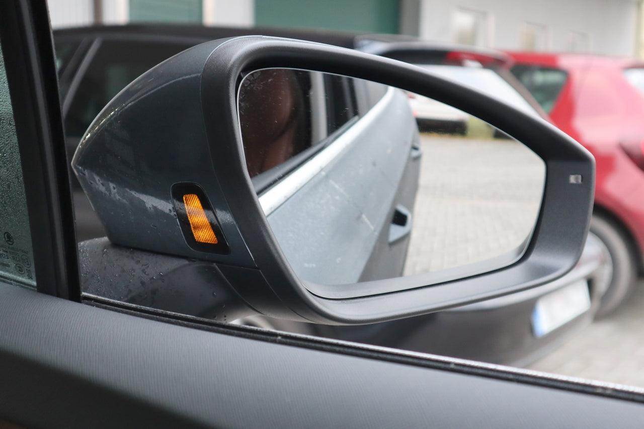 Lane change assistant incl. rear traffic allert for Skoda Enyaq 5A - SPEED LIGHT