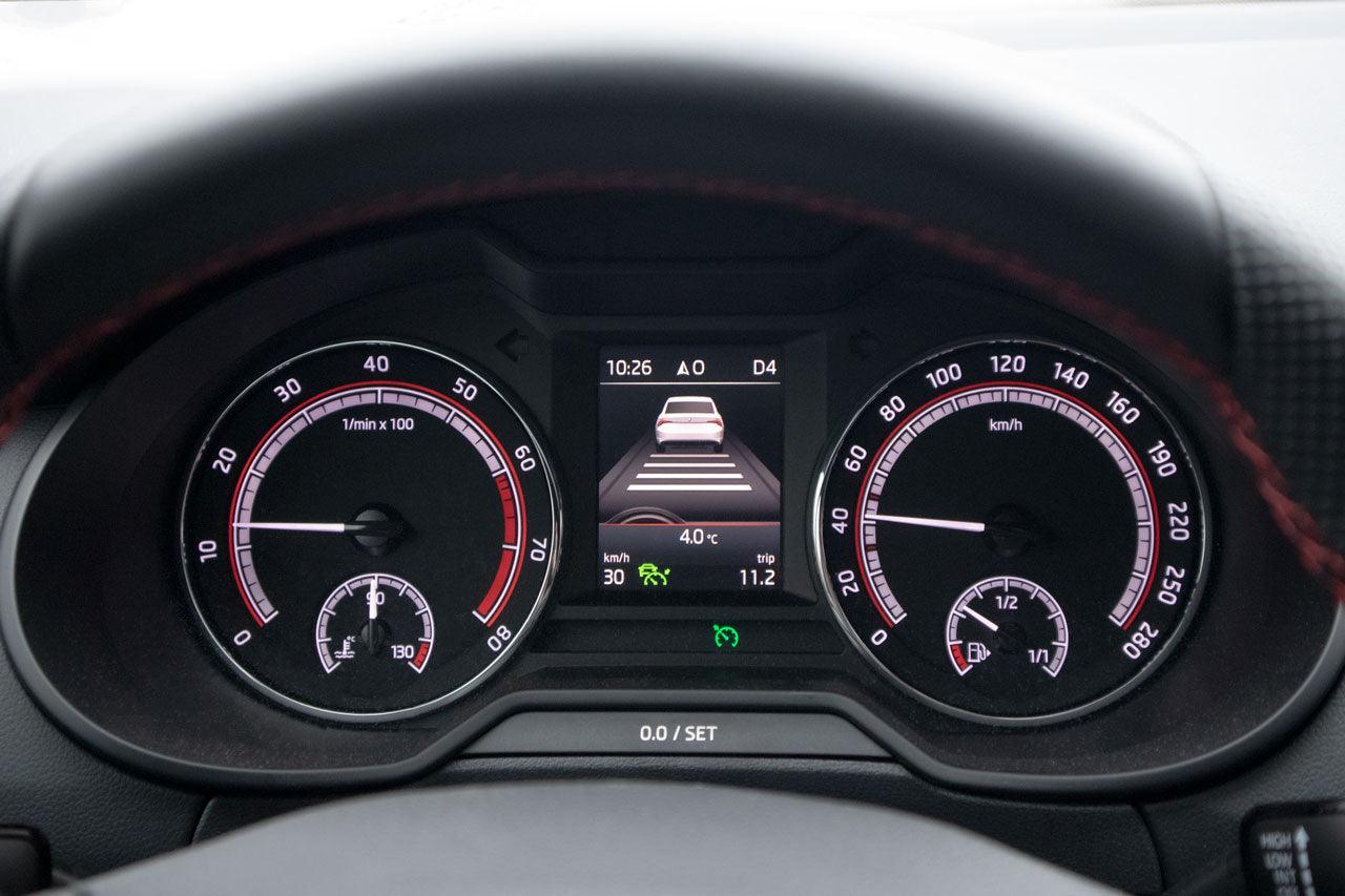 Automatic distance control (ACC) for Skoda Octavia 5E - SPEED LIGHT