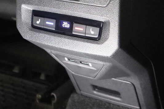 Complete set USB hub for VW Touran 5T - SPEED LIGHT