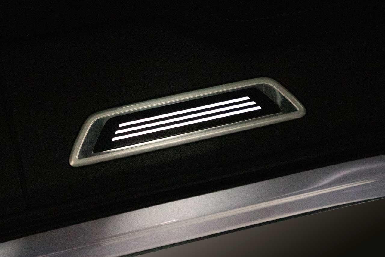 Complete set of original door sills with lighting for VW Touareg CR - SPEED LIGHT