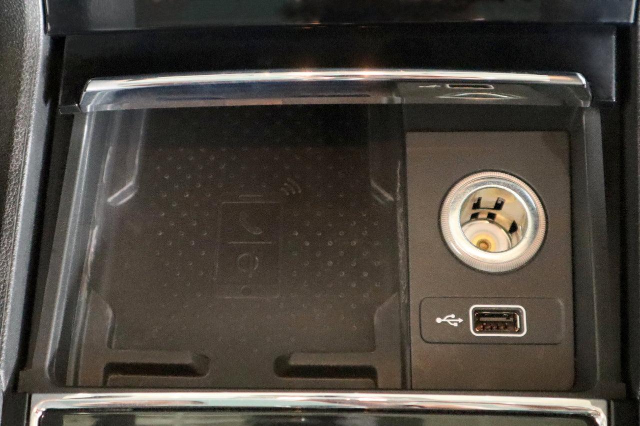 Complete phone box for Skoda Karoq NU7 - SPEED LIGHT