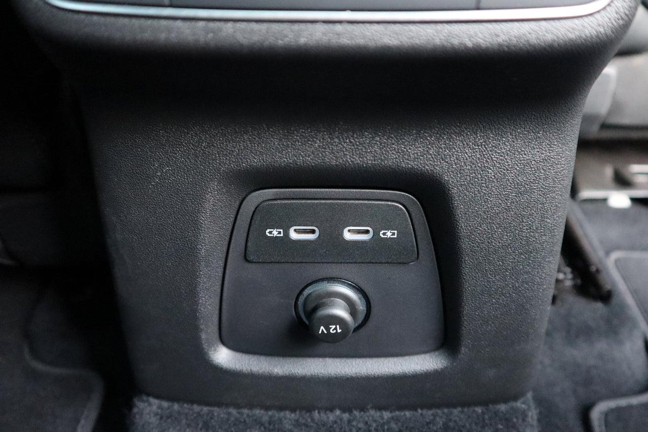 Complete set USB Hub for Audi Q4 F4 - SPEED LIGHT