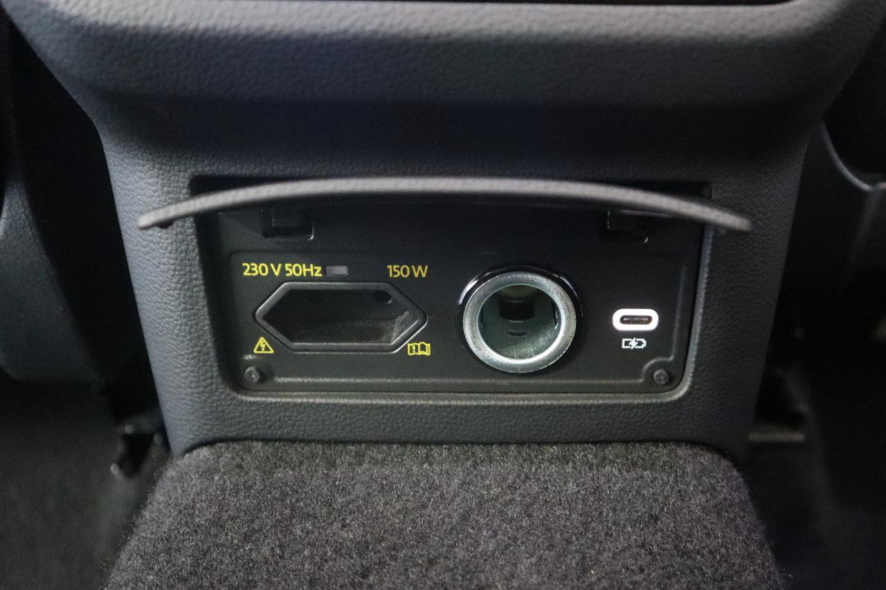 Complete set 230 Volt socket for VW Passat B8 - SPEED LIGHT